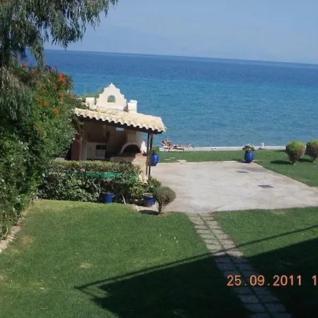 Sykia Seafront Maisonette Near Beach And Mountain Exterior photo