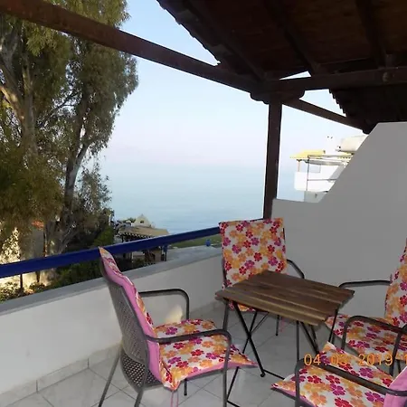 Sykia Seafront Maisonette Near Beach And Mountain Exterior photo