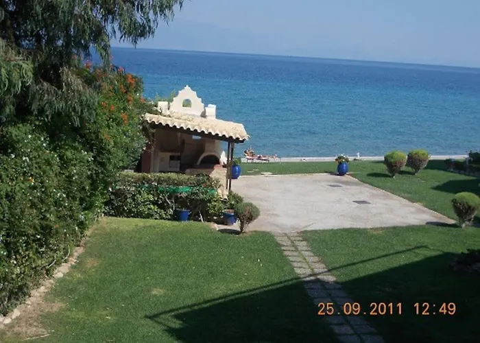 Sykia Seafront Maisonette Near Beach And Mountain