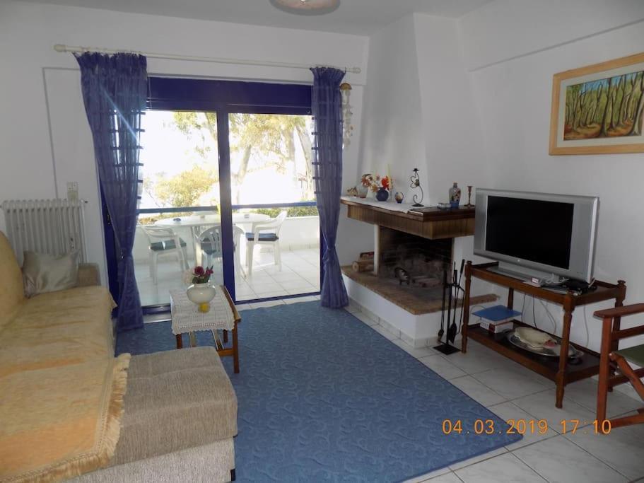 Sykia Seafront Maisonette Near And Mountain