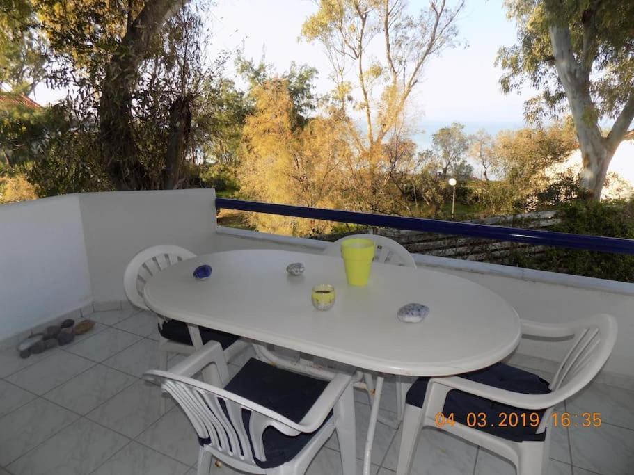 Sykia Seafront Maisonette Near And Mountain Sykia (Corinthia)